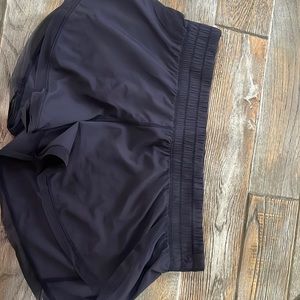 Lululemon shorts hotty hot